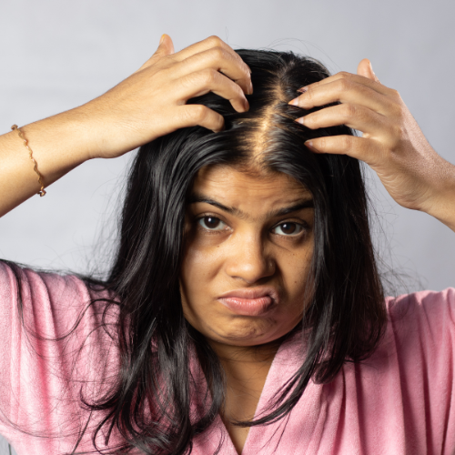 No momento, você está visualizando A Queda de Cabelo Feminino e a Saúde Emocional